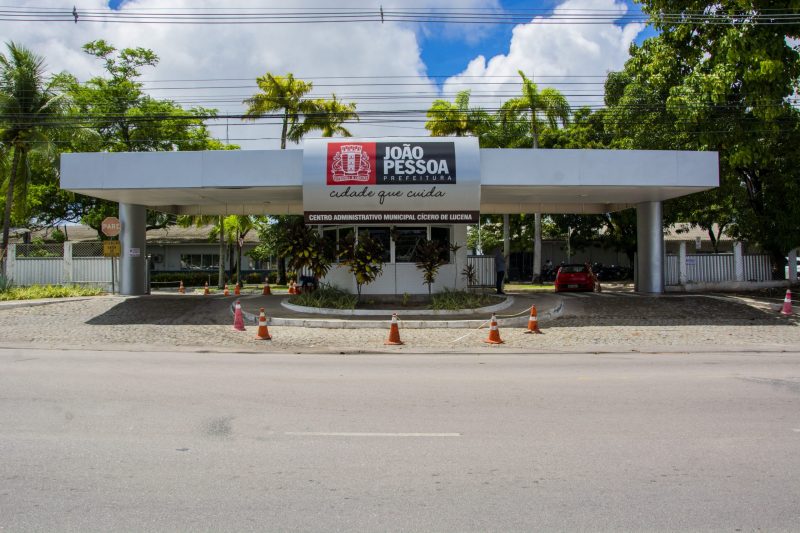 Leo divulga data de pagamento de servidores e anuncia ‘feriadão’