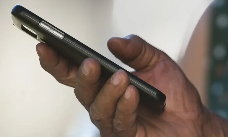 Clientes precisarão de validação biométrica para cadastrar e manter linhas móvel