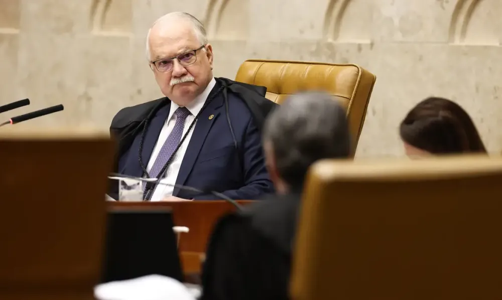 Fachin arquiva mais cinco investigações do Inquérito das Fake News